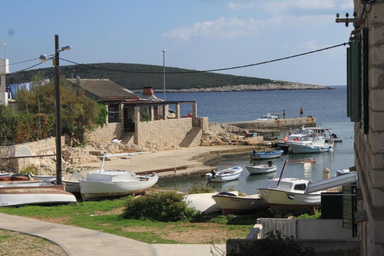 Apartments By The Sea Rukavac, Vis - 2478 Kültér fotó